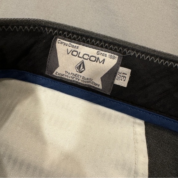 Volcom stretch shorts dark heathered gray - Picture 4 of 5